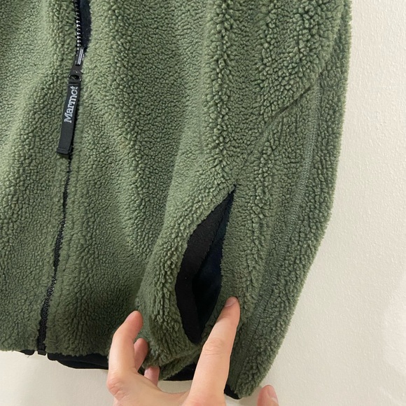 Marmot Pile Fleece Vest - Picture 3 of 5